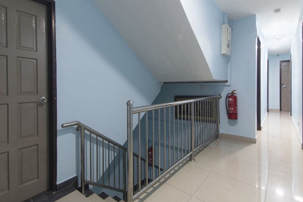 OYO 90296 Red Orange Hotel Port Klang