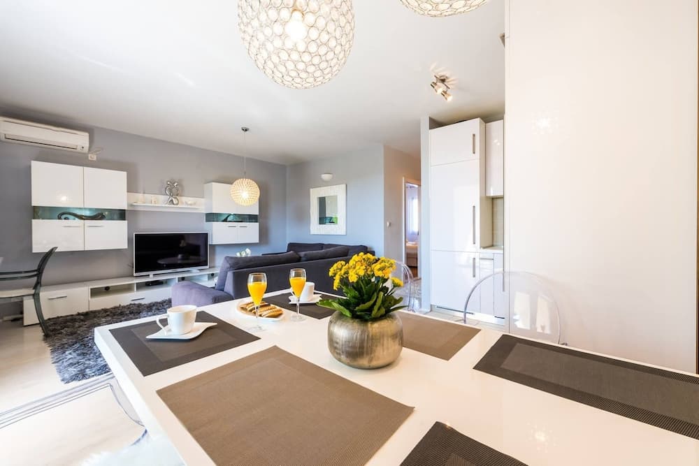 Charming and Stunning 2bedroom Apartment Cavtat