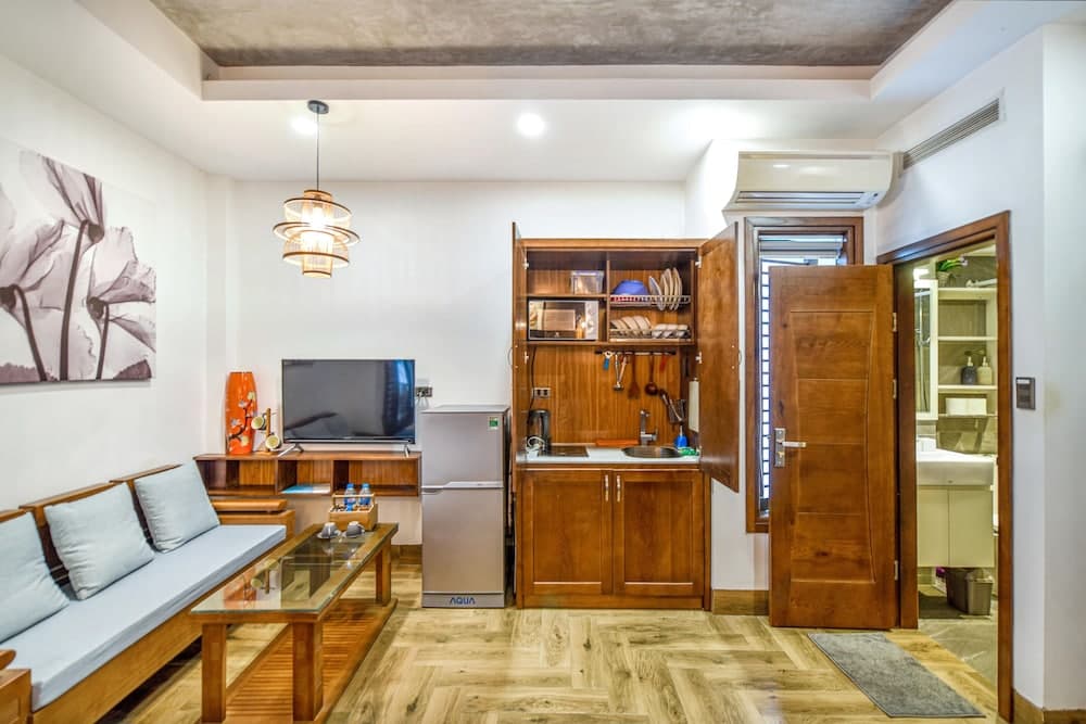 Ty House Managed by Lily Home