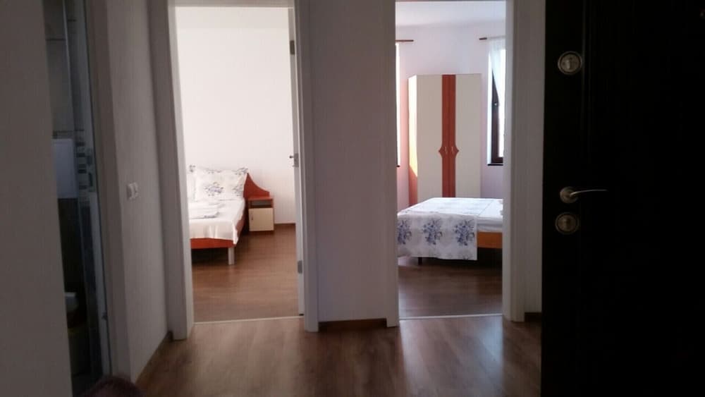 Remarkable 2-bed Apartment in Aleksandrovo