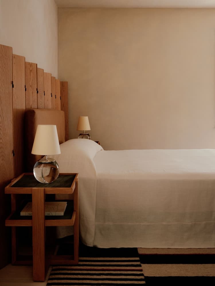 The James Bradley Hotel