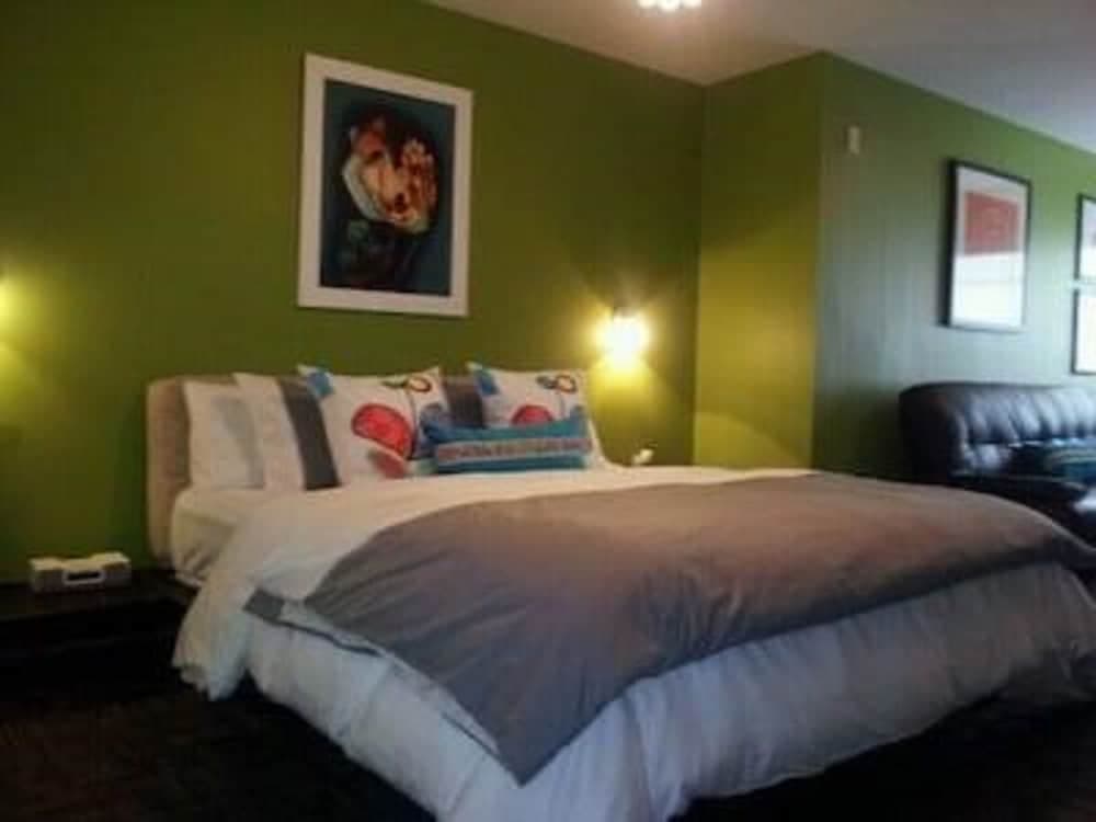 Ocean Drive Studios Beach Front