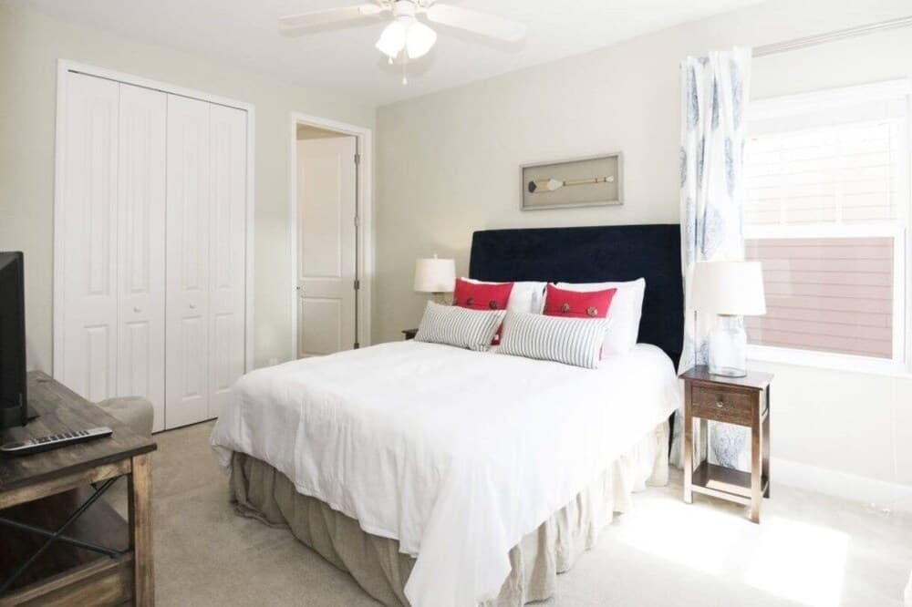 5 Bed Reunion Resort 5 Bedroom Villa by Redawning