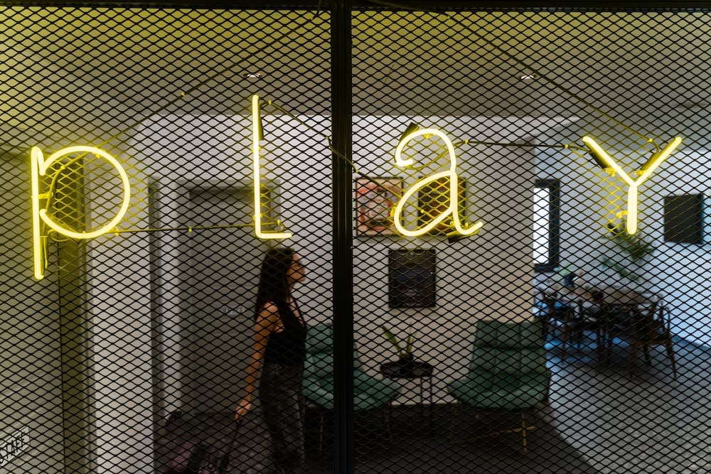 Play Theatrou, a member of Brown Hotels