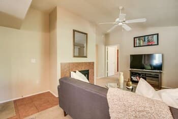 Luxury Paradise Valley Condo, Complete Remodel!