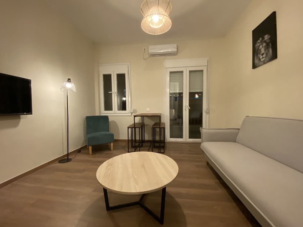 Cosy Frontage Modern Apartment With Balcony in Ano Kipseli