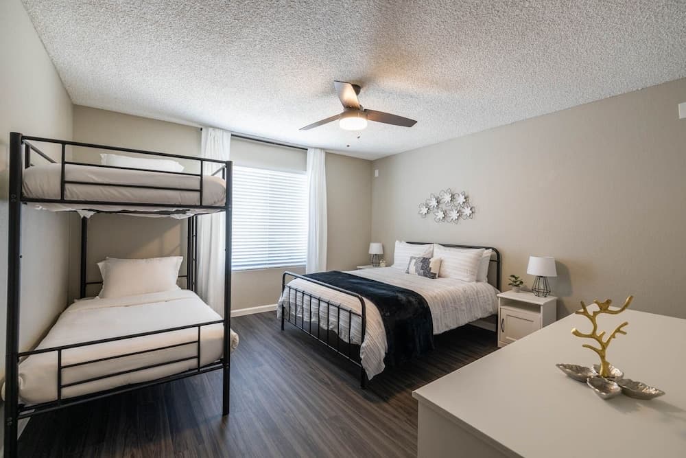 Glendale Keim 4 Bedroom Home by Redawning