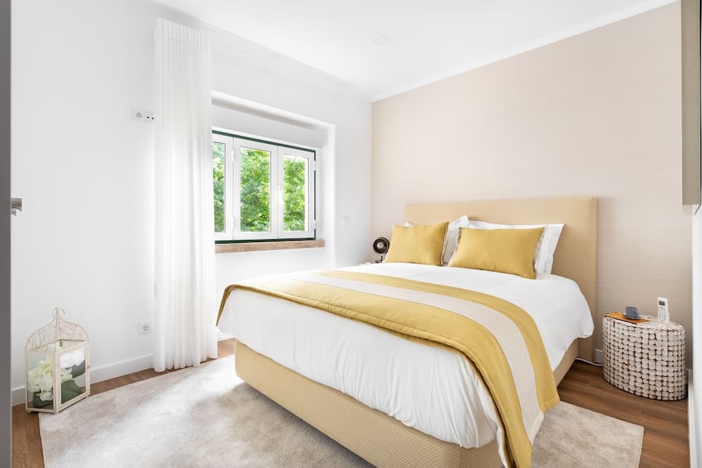 ALTIDO Bright & Beautiful 4BR Apt 5 mins to Rato subway