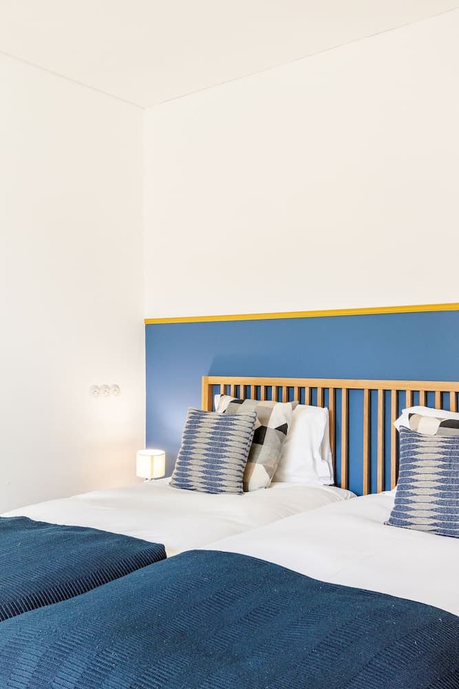 ALTIDO Chiado Self Check-In 2-BR Flat w/Parking