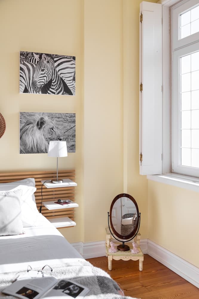 ALTIDO Beach Chic 3BR w/BBQ & 2 Terraces in Estoril