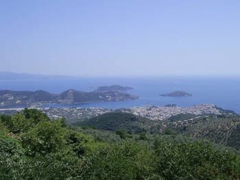 Traditional Villa, Stunning Surroundings