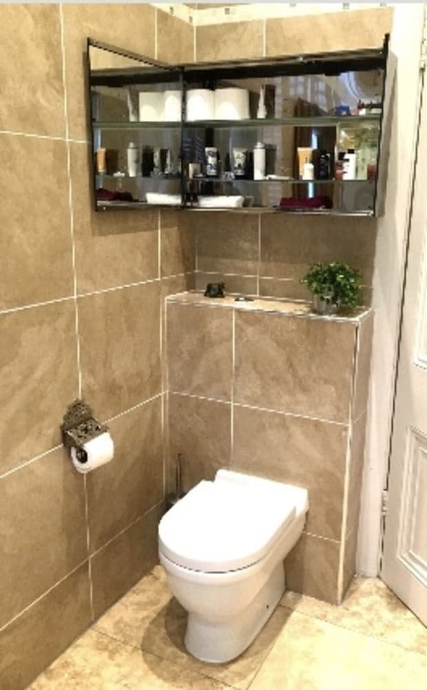 Private Luxury Apartment Near Belfast With Garage