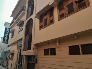Goroomgo Gayatri Guest House Haridwar