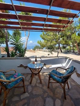 Apartment 800m From Koumeika, Samos