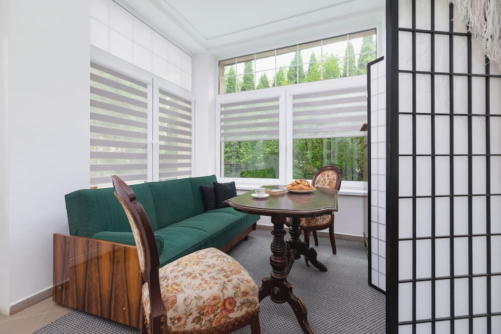 Retro Apartment Zamoyskiego by Renters