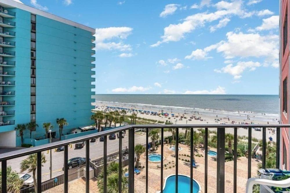 Palace Resort by Escape