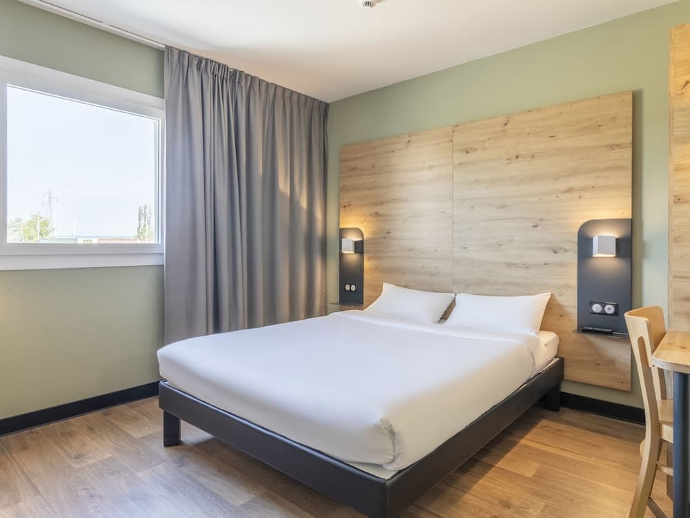 B&B HOTEL Saint-Martin-de-Crau Alpilles Camargue