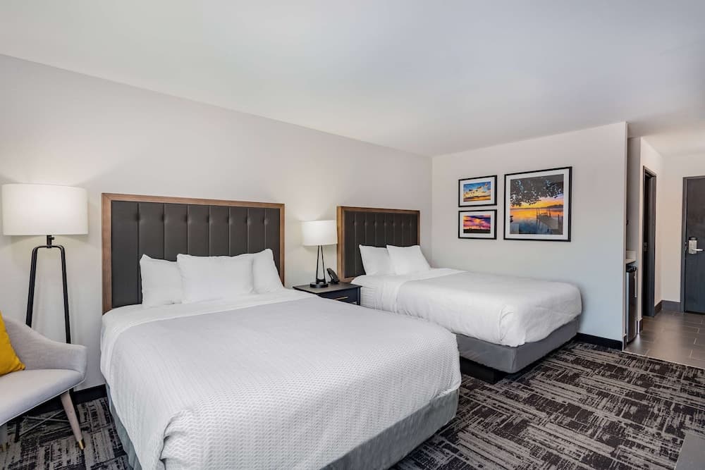 La Quinta Suites by Wyndham South Bend Notre Dame Area