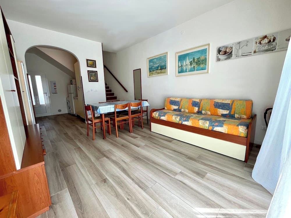 Terraced House With Private Garden