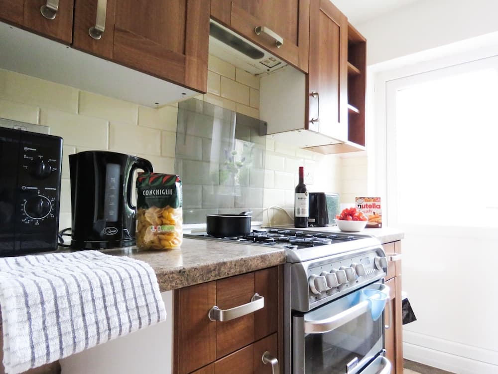 Tudors eSuites Four Bedroom House Garden