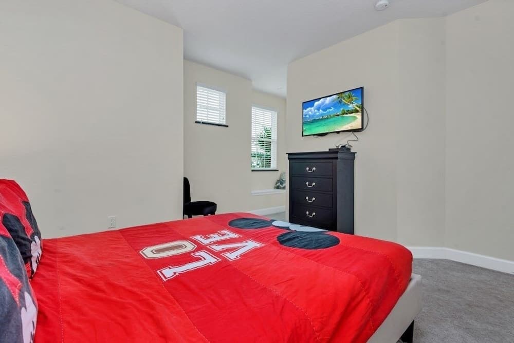 Serenity 3 Bed Townhome 3 Bedroom Townhouse by RedAwning