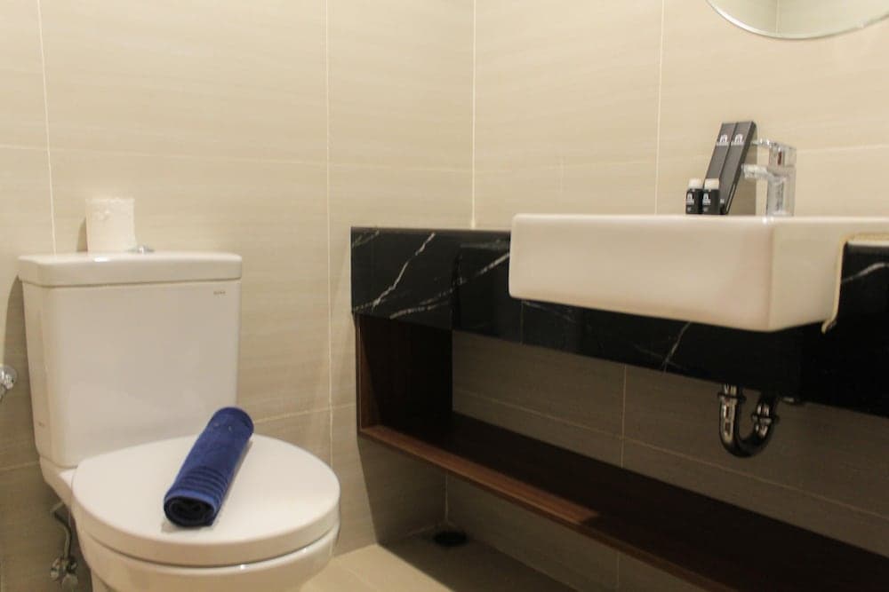 Homey and Comfort Studio at West Vista Apartment