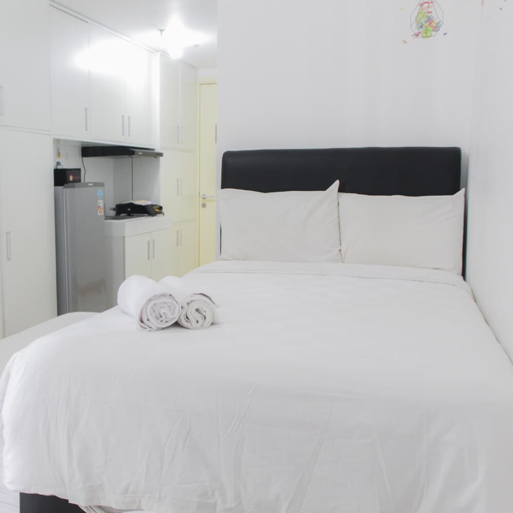 Modern and Clean Studio Apartment at M-Town Residences