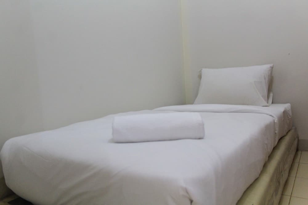 Comfy and Best View 2BR at Serpong Greenview Apartment