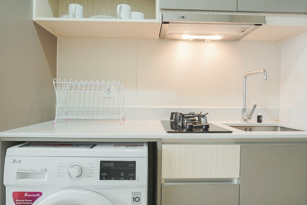 Luxury and Cozy Studio at Gold Coast Apartment