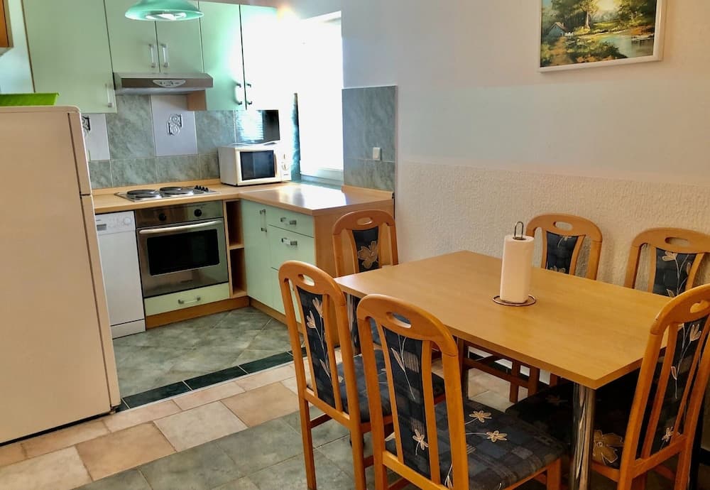 Pool Apartment Estrellas 3