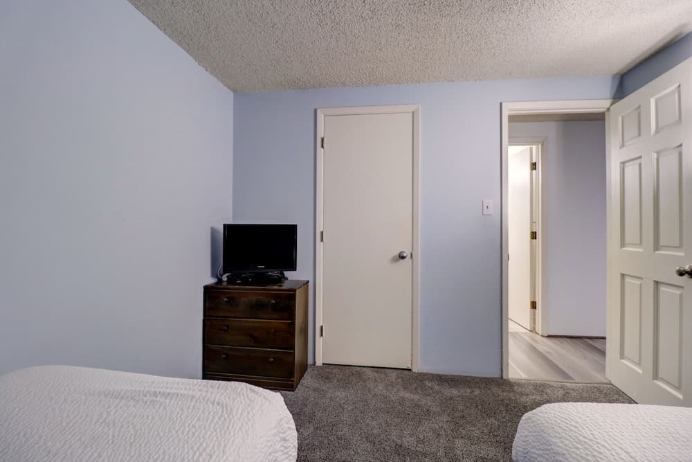 Excellent Views From This Mountain Side Condo - PG107 by Redawning