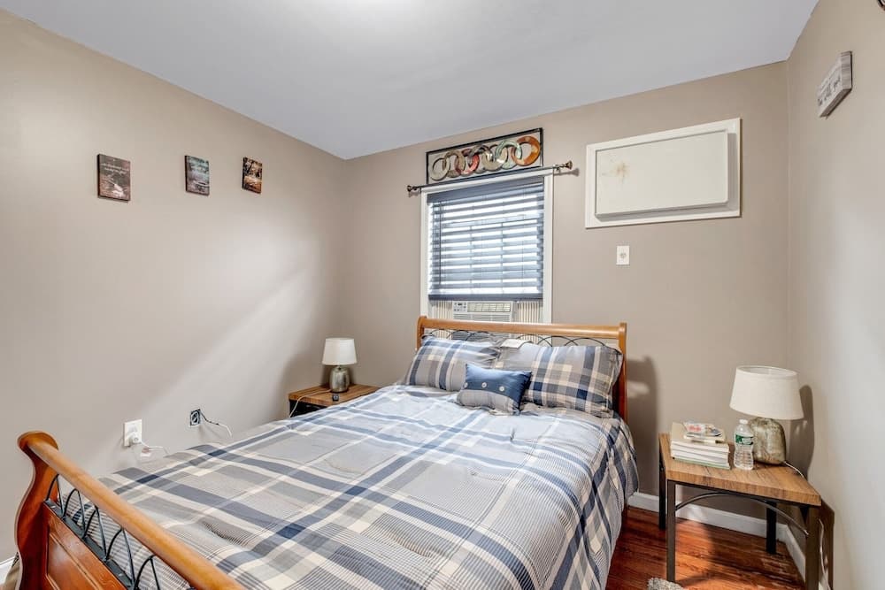 Modern Cozy 3br Home Just 10 Mins From Jfk! 3 Bedroom Residence by RedAwning