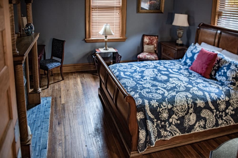 Elk River Hotel & Cafe