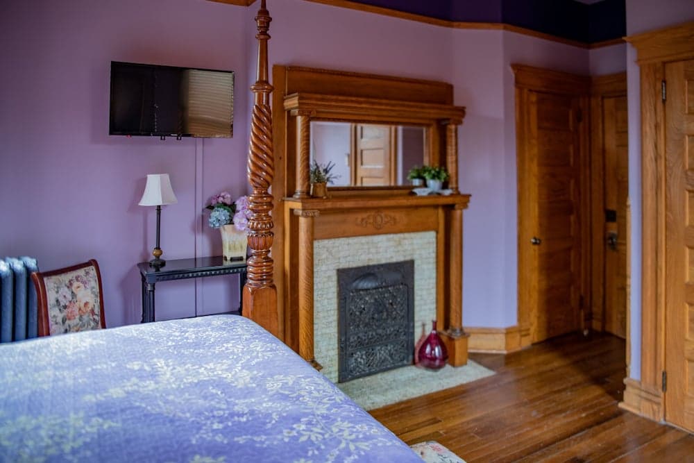 Elk River Hotel & Cafe