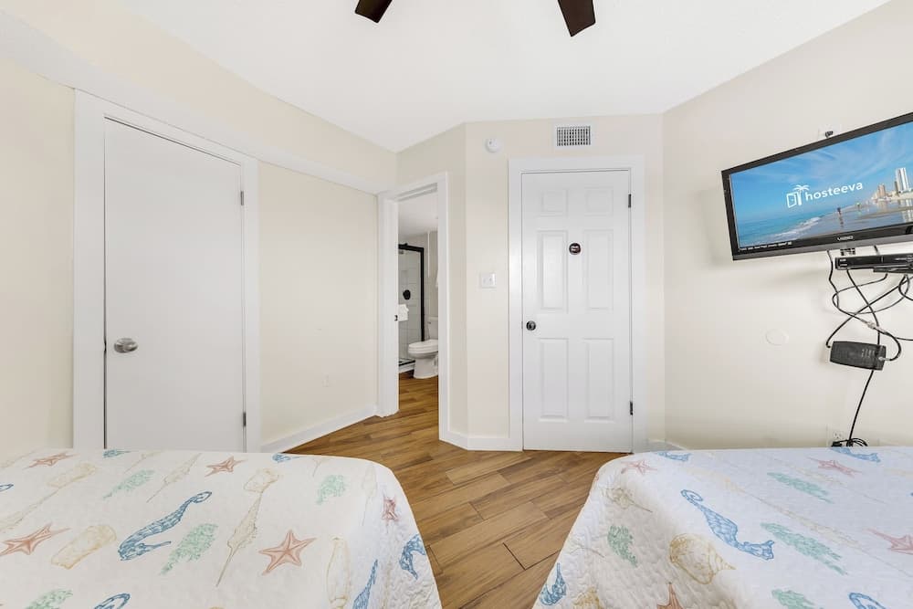 Seaside Beach & Racquet Condos