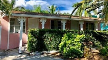 Seahorse Villa West 1 Bedroom Villa by Redawning