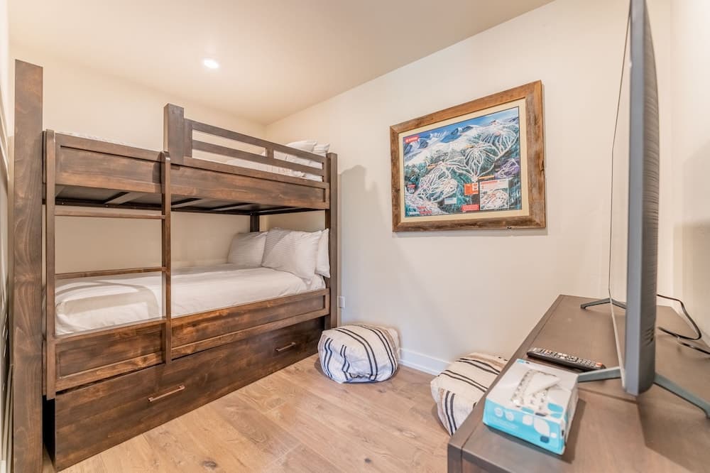 Clearwater Lofts Building 3 by Summit County Mountain Retreats