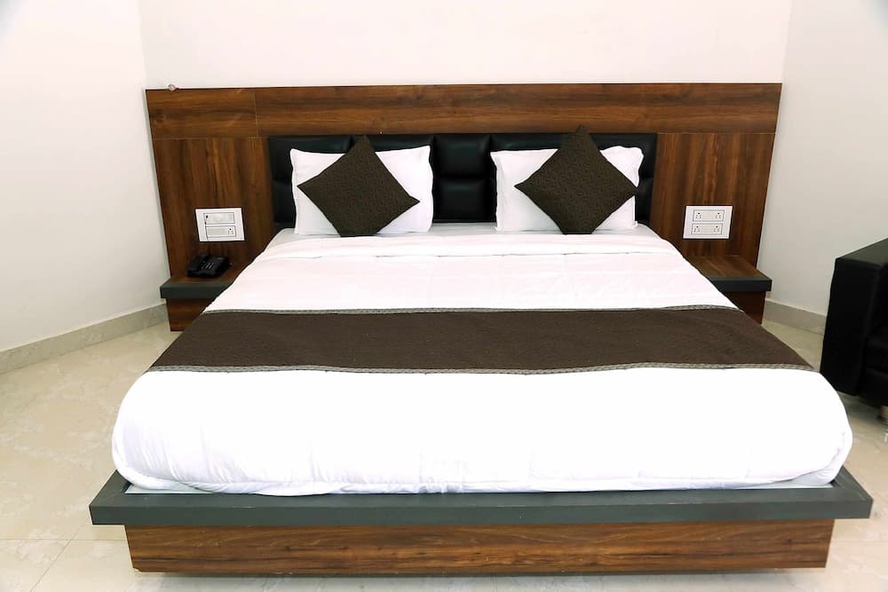 Khajoora Resort by ShriGo Hotels