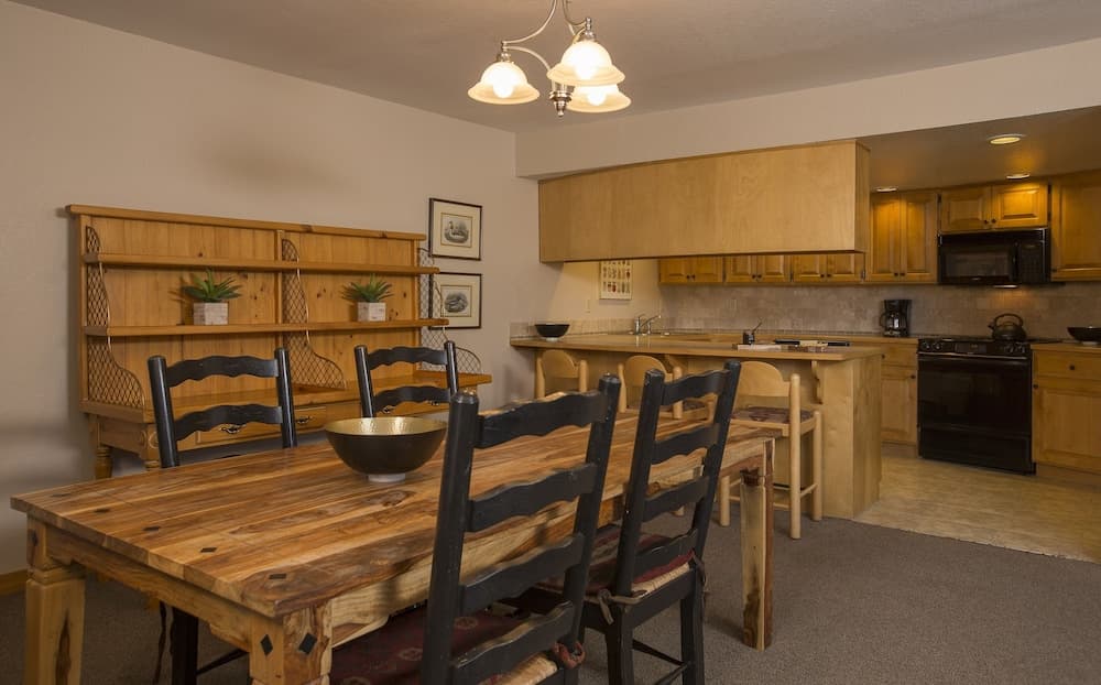 Cascade Village Three Bedroom Cascade Condo 3 Condo by Redawning