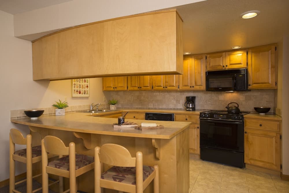 Cascade Village Three Bedroom Cascade Condo 3 Condo by Redawning