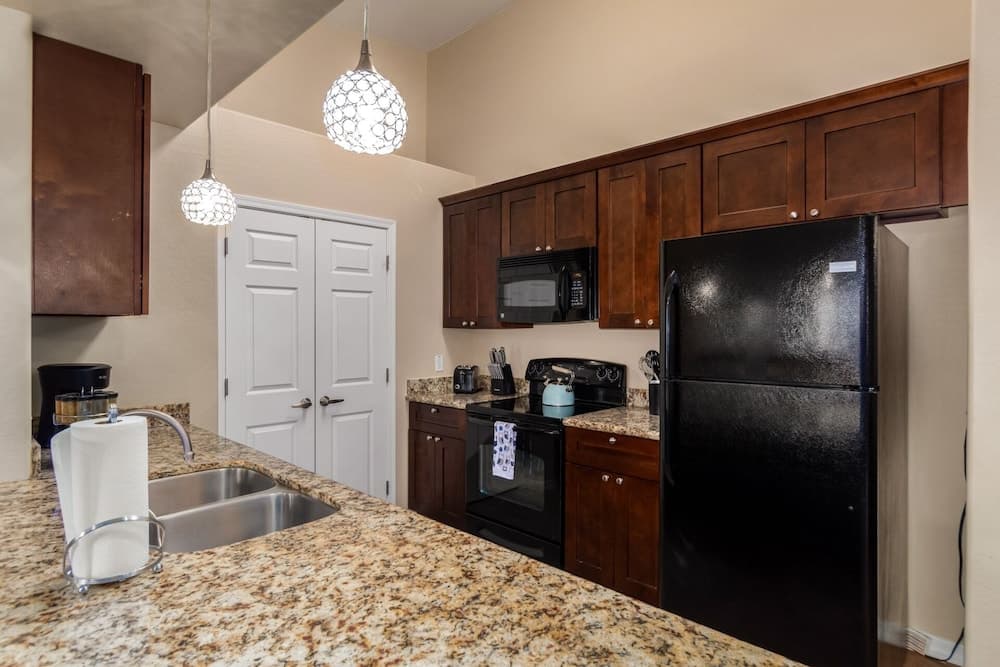 Executive Style Luxury Condo With Mountain Views & Heated Pool/spa! by Redawning