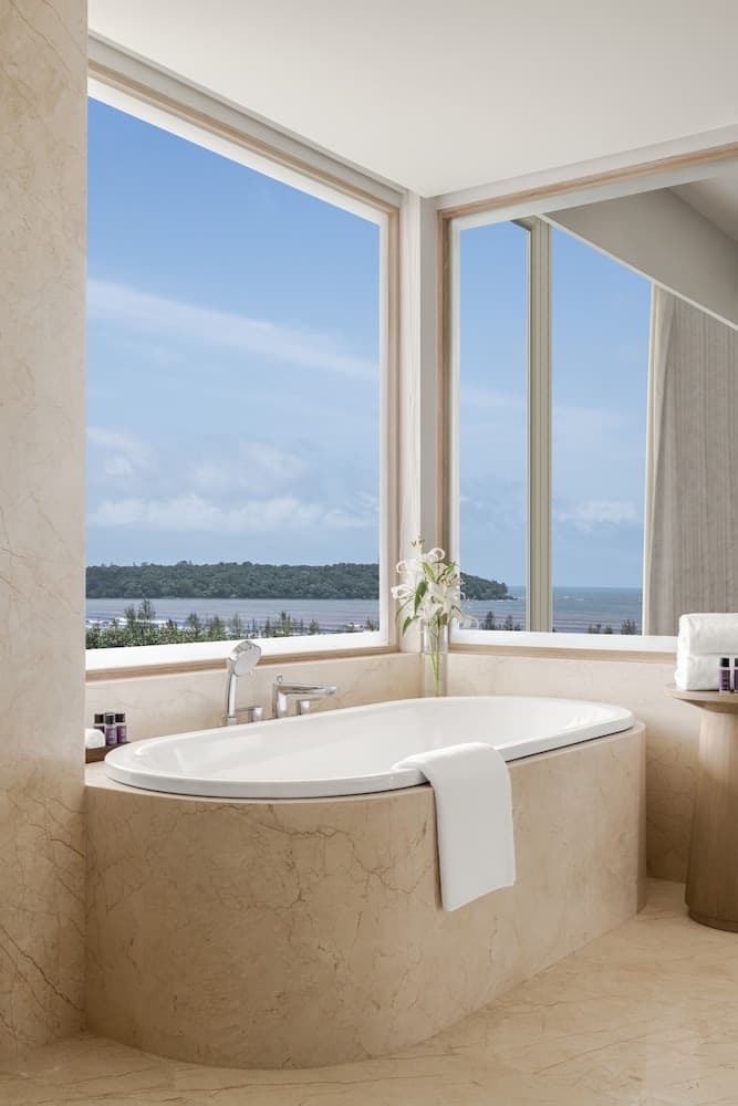 Vivanta Goa, Miramar