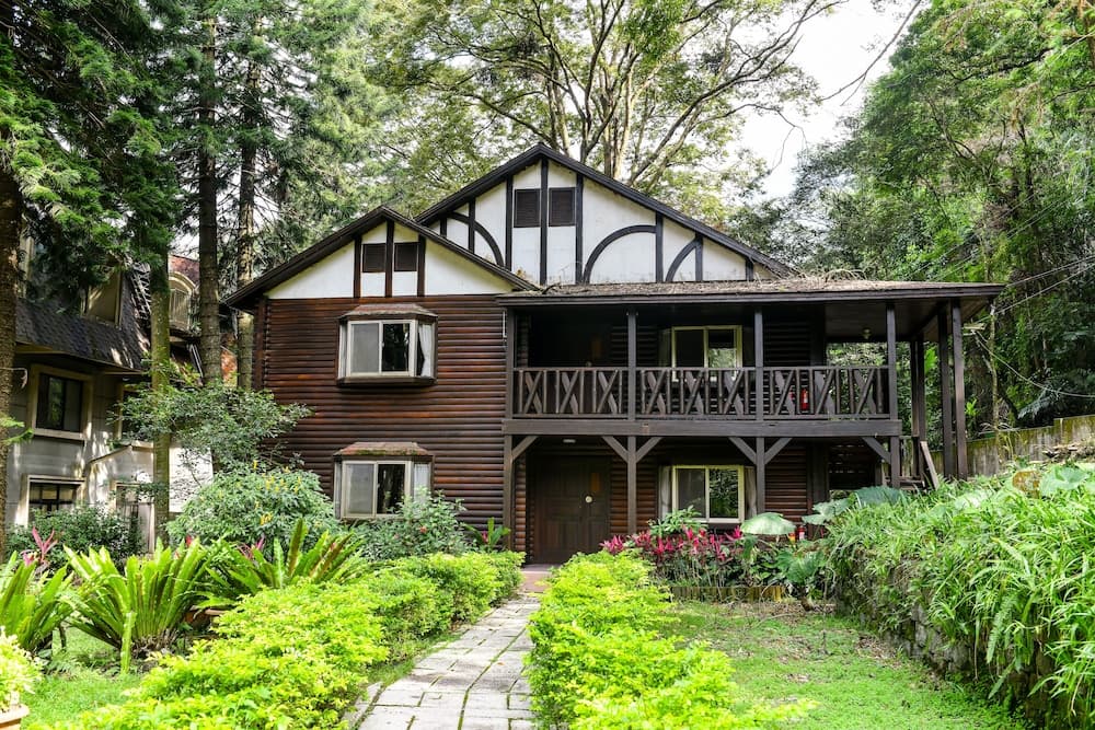 Chanshuo Forestville