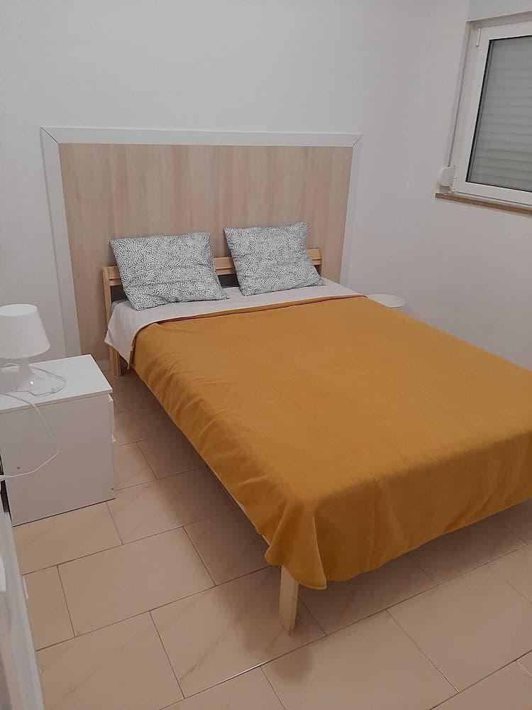 Lagoa 5 bed house- Red Ba Accomm UK