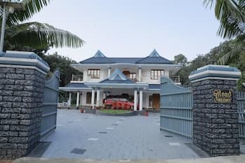 Captivating 5-bed Villa in Vettiyar