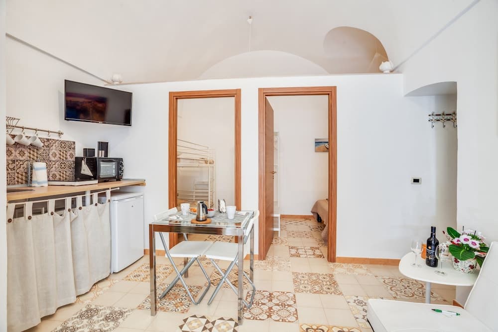 Tiny House 21 Bright Aparment