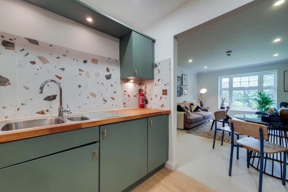 The Brockwell Park Escape - Bright 2bdr Flat With Parking