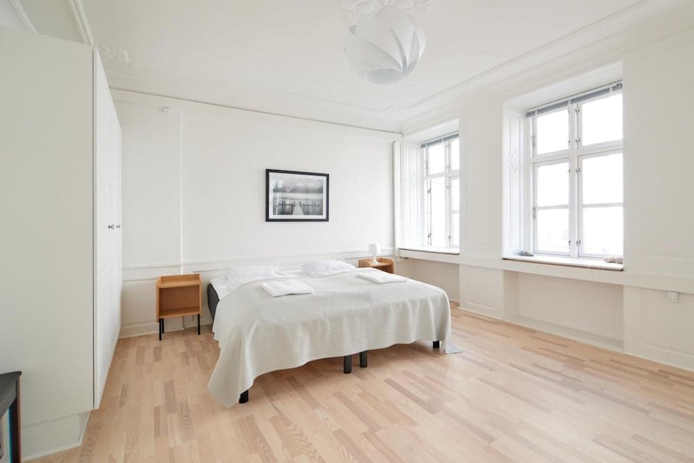 Luxury Tivoli Apt Scandinavian Design Heart of CPH