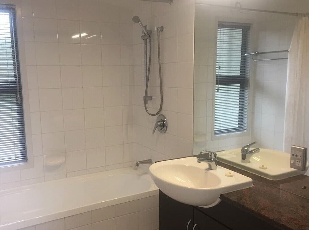 18 Jollies Pass Rd - Garden Studio 348