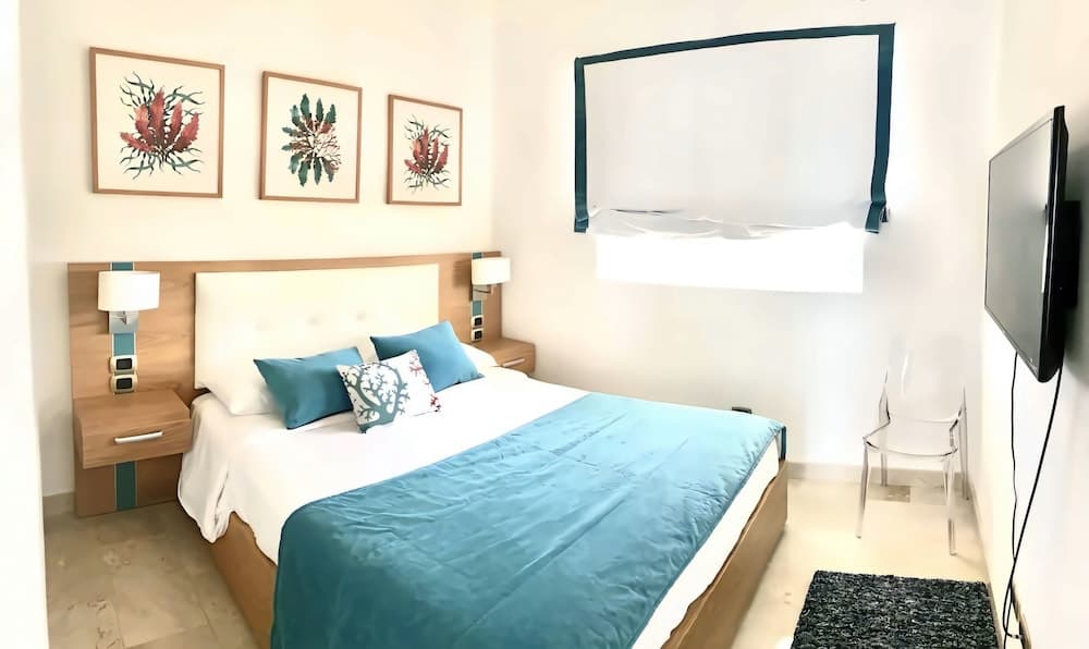 Luxury Penthouse 336 Cana Rock Condos 🎸- Golf View and Infinity Pool